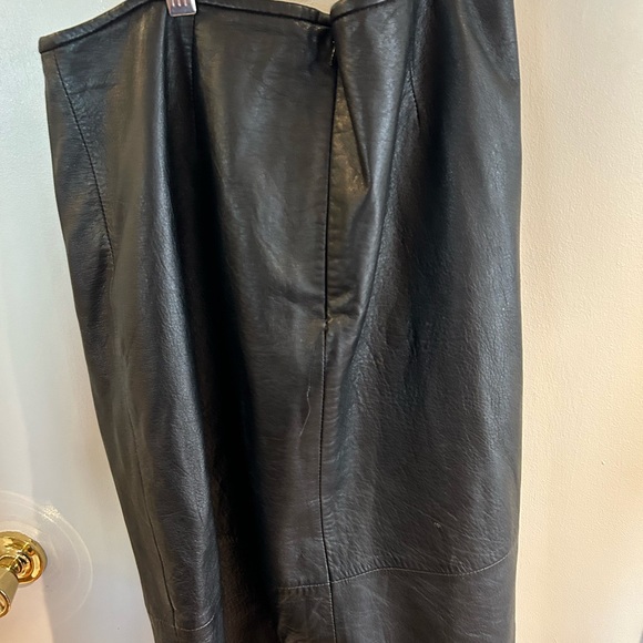 Black genuine leather skirt - Picture 3 of 3